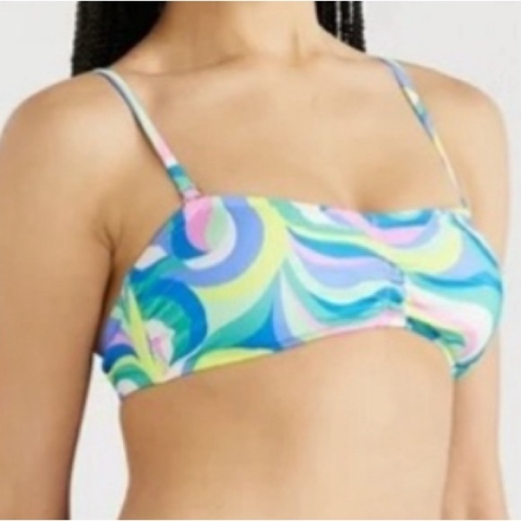 No Boundaries' Swirl Print Bikini Top - Picture 1 of 2
